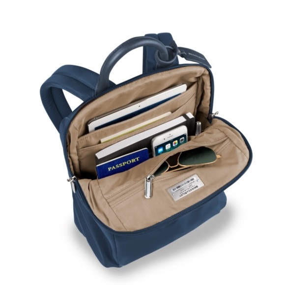 NWOT Briggs & Riley slim Rhapsody navy backpack - Picture 2 of 15